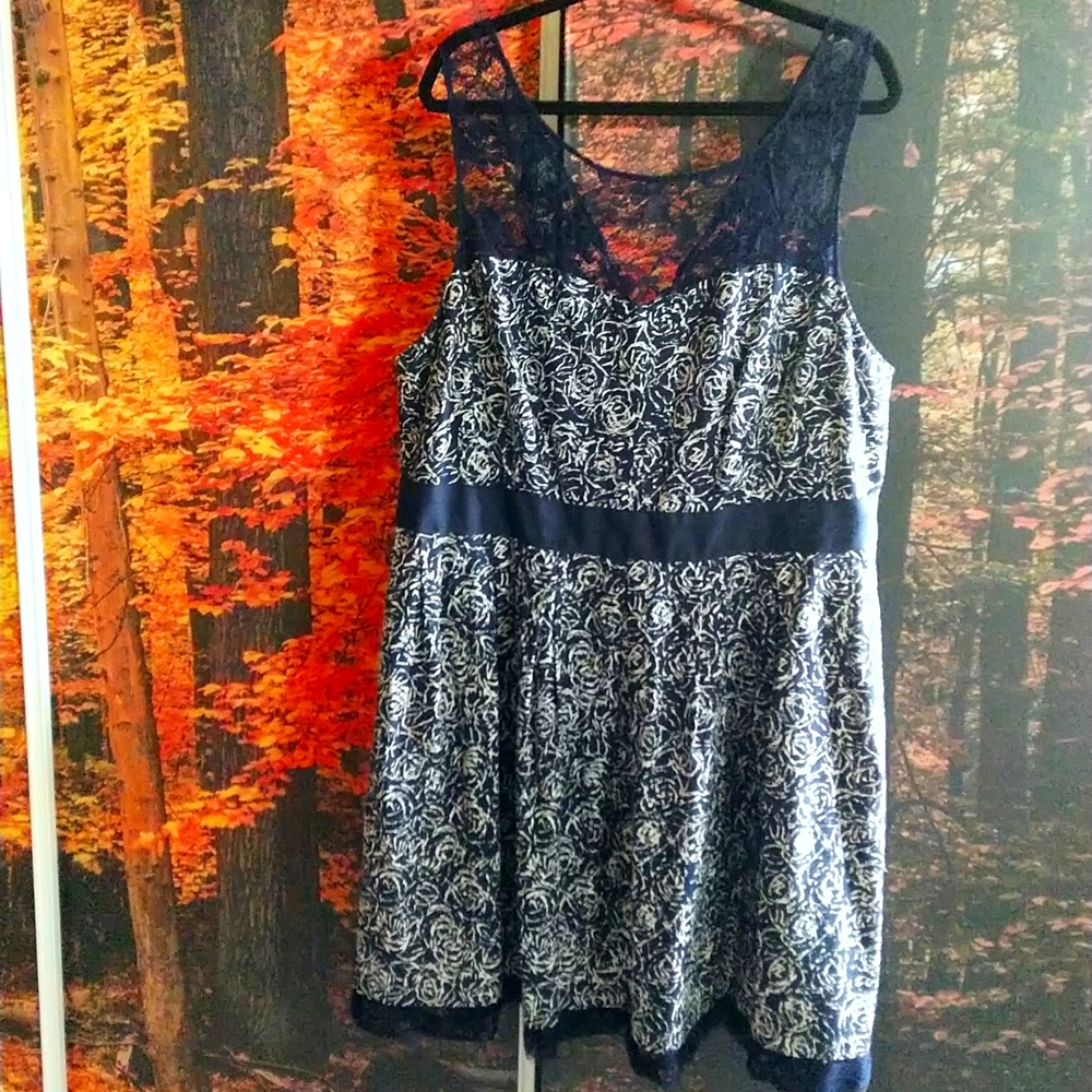 Women’s Black & White Lace-Accent Fit-and-Flare Dress